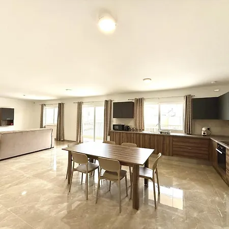 New Apartment! Walking Distance To The Three Cities By Sf Homes Διαμέρισμα