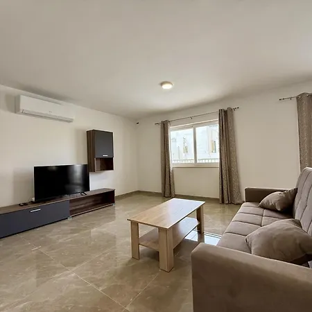 New Apartment! Walking Distance To The Three Cities By Sf Homes Apartment