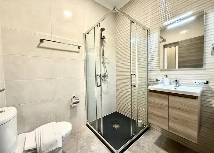 Appartement New Apartment! Walking Distance To The Three Cities By Sf Homes *